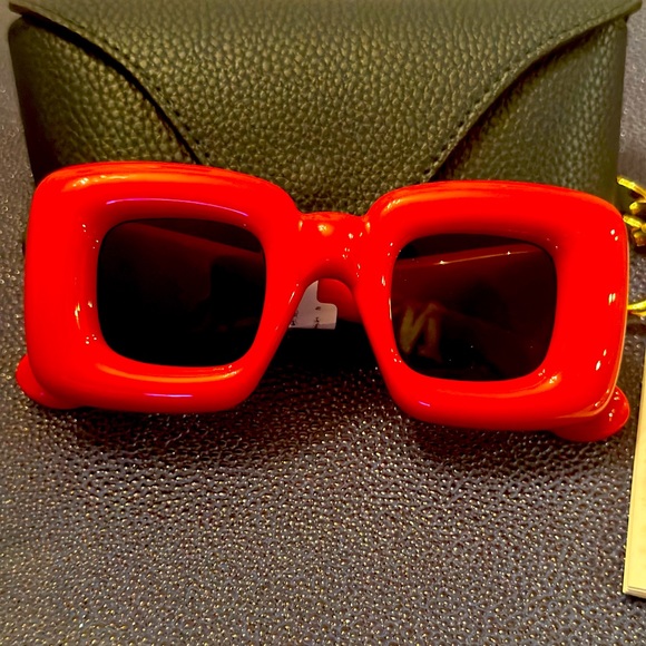 Loewe
Inflated Square Injection Plastic Sunglasses (Brand New) - Picture 2 of 5